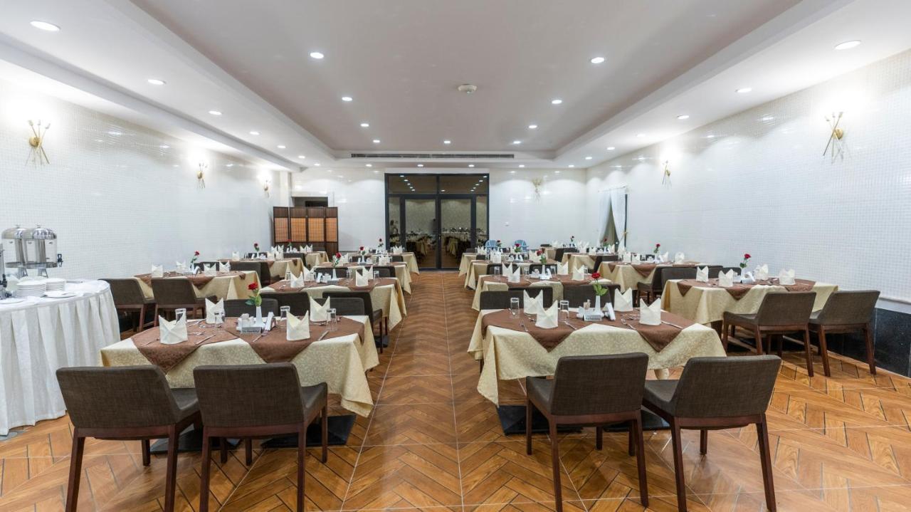 Seven Gardens Hotel Ta'if Esterno foto